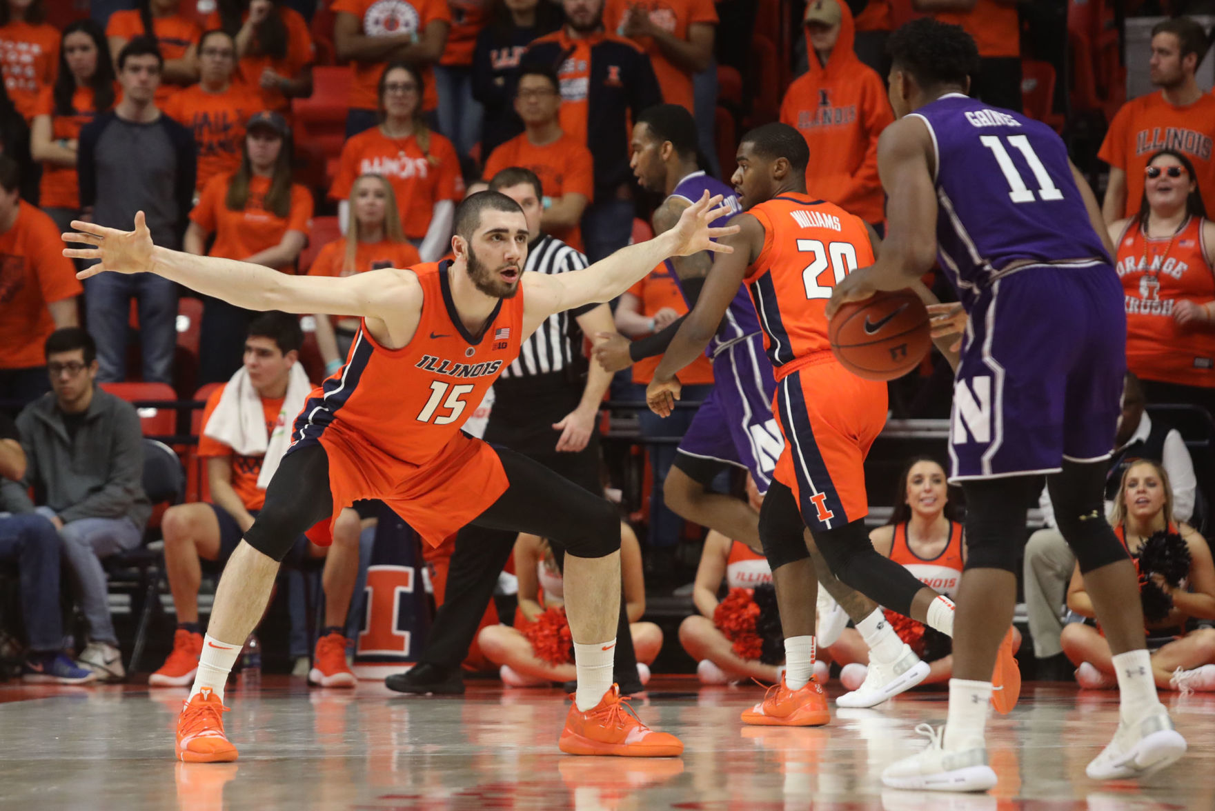 Illinois vs Northwestern 27 3.3.19.jpg
